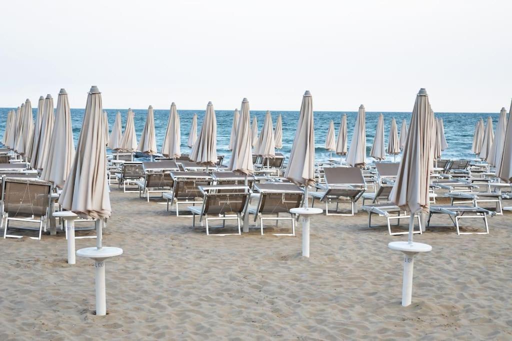 Piazza Nember Attico Con Vista Mare Apartment Lido di Jesolo Exterior foto